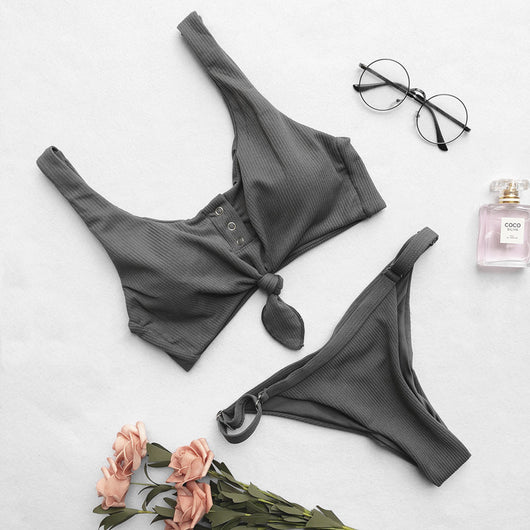 Bikini con Nudo en el Pecho - Image 16