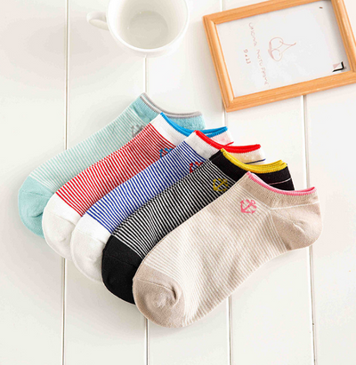 Pack 5 Pares Calcetines Gatos a Rayas para Mujer - Algodón Cómodo y Divertido - Image 6