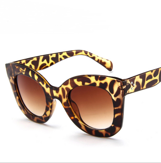 Gafas de Sol Estilo Felino Cat Eye - Image 8