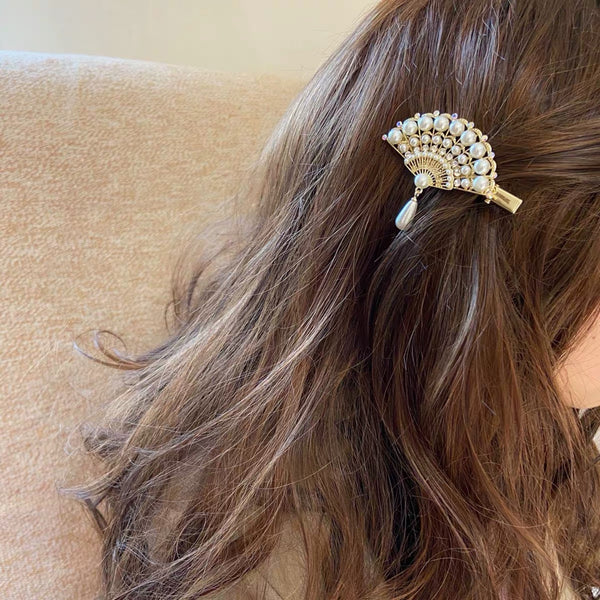 Broche de Cabello Perla y Cristales - Diseño Elegante