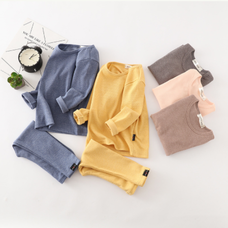 Traje de dos piezas para bebé
