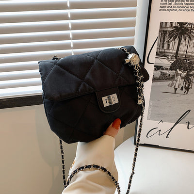 Bolso Bandolera de Diamantes Elegante y Minimalista - Image 9