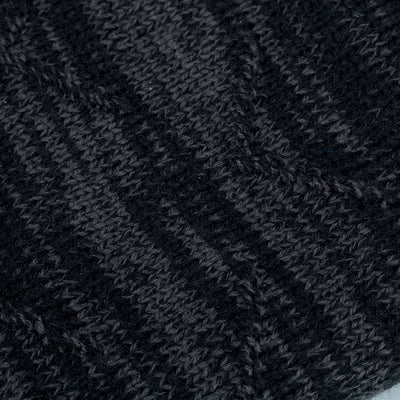 Gorro de Lana Tejido con Diseño Diagonal y Protección para Barbilla - Image 6