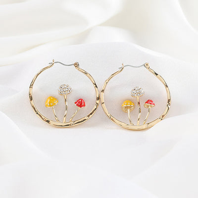Aretes Colgantes Tres Hongos Dorados para Mujer - Diseño Trendy y Dulce - Image 7