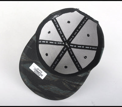 Gorra de Béisbol Negra Clásica - Image 2