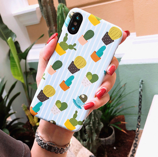Funda Cactus Verde para iPhone Plus - Diseño Floral y Animal Mate - Image 4