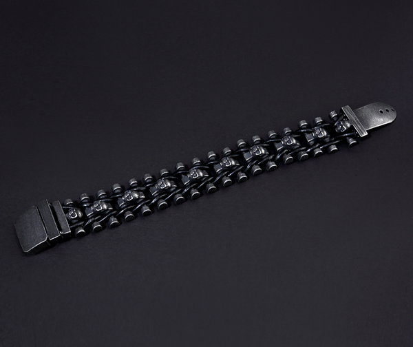 Pulsera de Calavera en Acero Inoxidable para Hombre - Estilo Retro Dominante