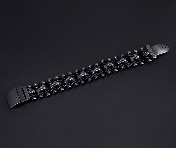 Pulsera de Calavera en Acero Inoxidable para Hombre - Estilo Retro Dominante