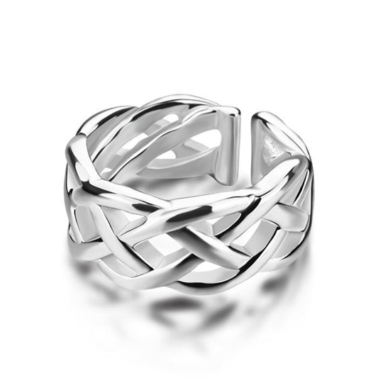 Anillo Trenzado Plateado con Tejido Entrelazado