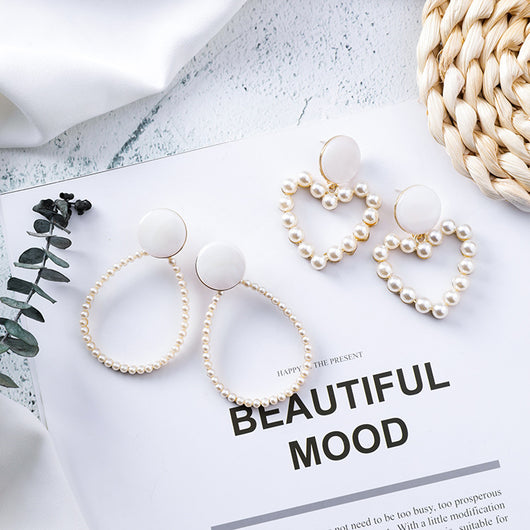 Aretes de Perla Colgante Elegante con Textura de Concha - Estilo Trendy Minimalista - Image 3