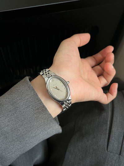Reloj Elegante de Diseño Exclusivo con Esfera Pequeña y Detalles de Diamante - Image 10