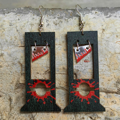 Aretes Guillotina Halloween Sangre en Madera - Estilo Dark Alternativo