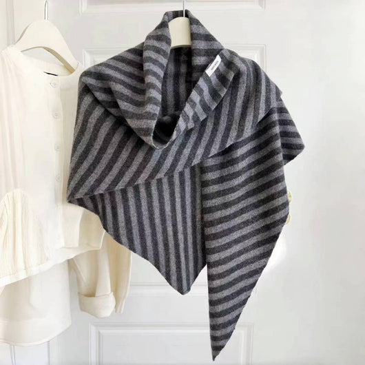 Pañoleta Triangular de Lana Pura para Otoño e Invierno - Image 23