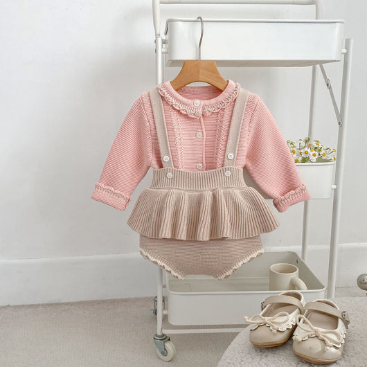 Conjunto de Dos Piezas para Bebé Niña - Cardigan Bicolor con Falda Pantalón Suspensores
