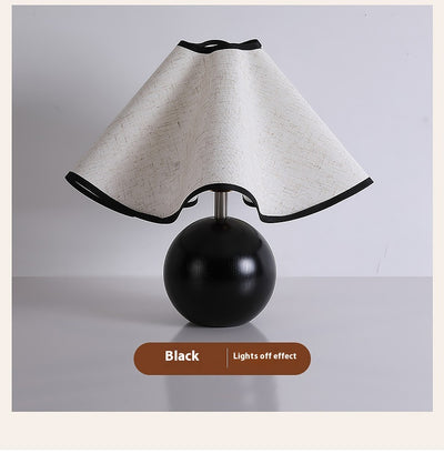 Lámpara de Mesa Retro en Madera de Nogal con Diseño Floral Creativo - Image 19