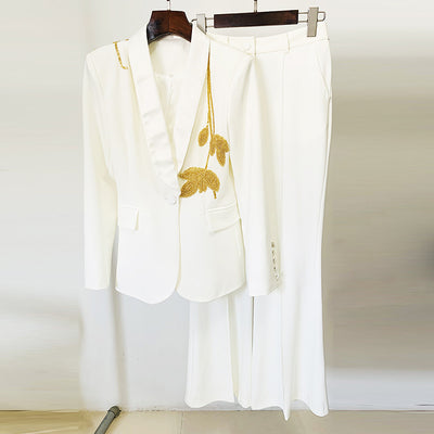Traje Dos Piezas con Pantalón Acampanado y Detalles de Cuentas - Image 6