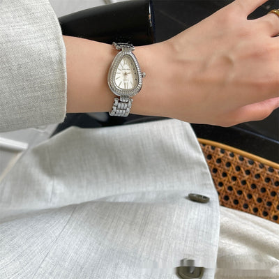 Reloj de Cadena Dorado con Cabeza de Serpiente para Mujer - Image 13