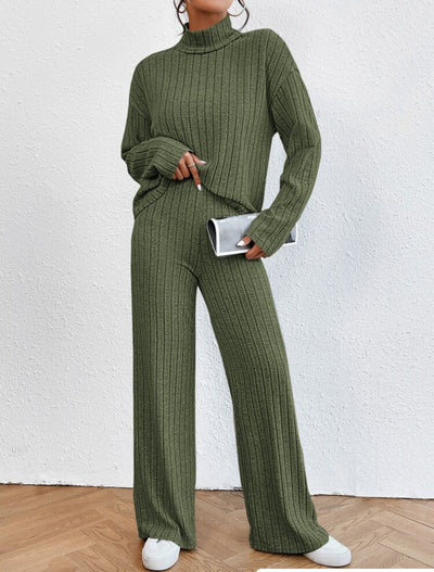 Conjunto Dos Piezas: Blusa Cuello Alto a Rayas y Pantalón Ancho Holgado - Image 5