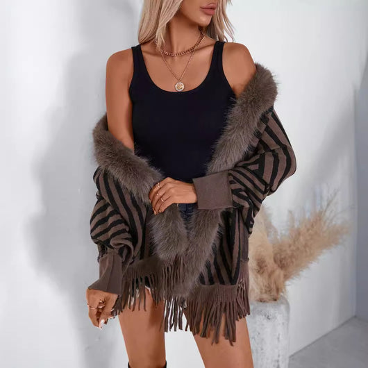 Poncho Tejido de Rayas Otoño Invierno con Flecos Elegante - Image 4