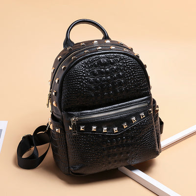 Mochila de Cuero Suave Versátil para Cualquier Ocasión - Image 9
