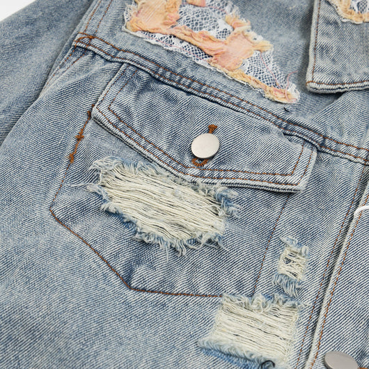 Chaqueta Denim con Costuras de Encaje y Detalles Rotos - Image 3