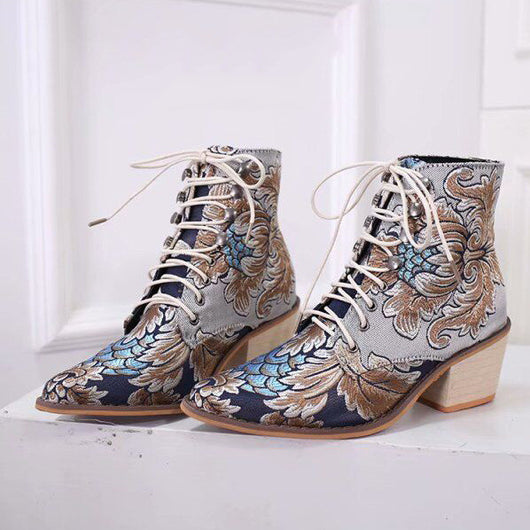 Botas Cortas para Mujer con Bordados Artesanales - Image 4