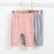 Pantalones de Mezclilla con Forro Polar y Detalles de Encaje