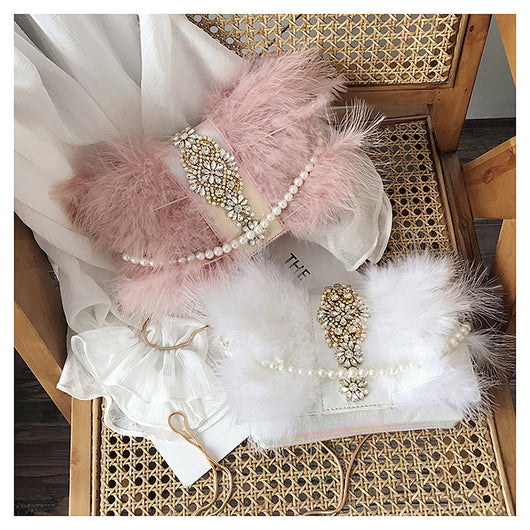 Bolso de Noche Elegante con Plumas de Avestruz y Cadena de Perlas - Image 31