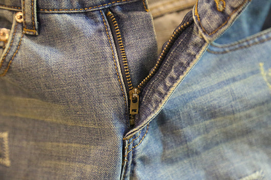 Pantalones Vaqueros Cropped Rotos - Image 3