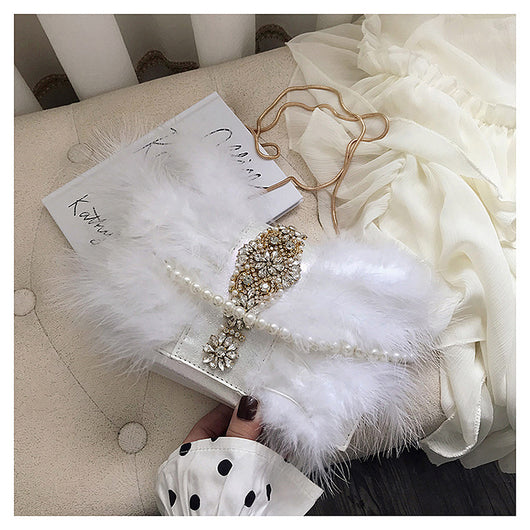 Bolso de Noche Elegante con Plumas de Avestruz y Cadena de Perlas - Image 17