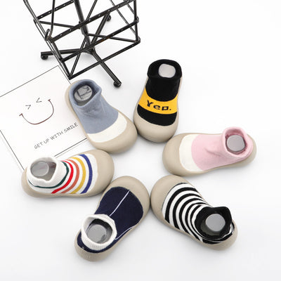 Calcetines Infantiles Literarios con Suela Suave - Image 10