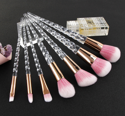 Set de 7 Brochas de Maquillaje Cristal con Mango Espiral Transparente - Image 7