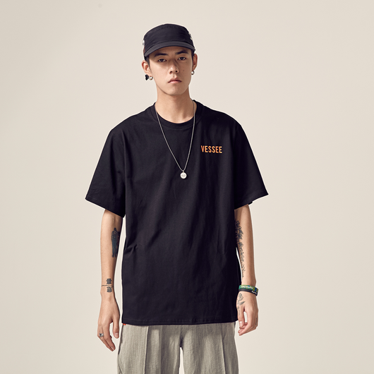 Remera Hip Hop Japonés con Estampado Urbano - Image 4