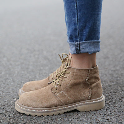 Botas Vintage de Gamuza con Punta Redonda y Cordones