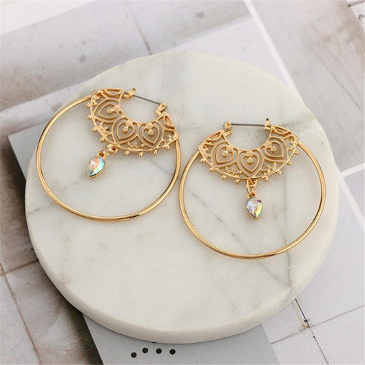 Aretes Aros Grandes Dorados con Cristal - Diseño Geométrico Elegante para Mujer - Image 4