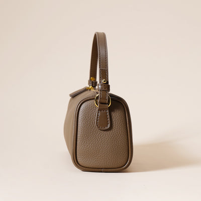 Bolso Axilar de Cuero Genuino con Textura Minimalista - Image 17