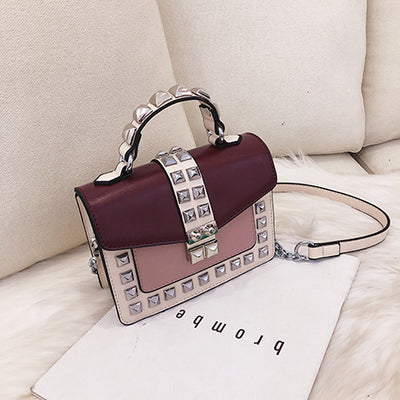 Bolso de Hombro con Cadena y Tachuelas - Image 5