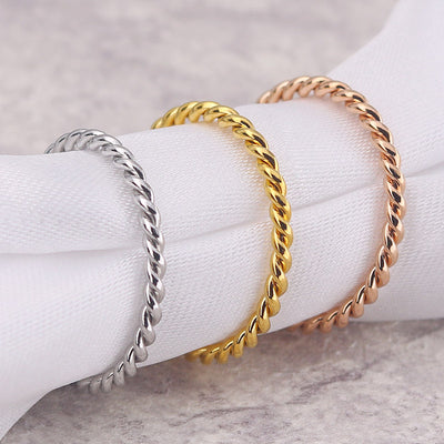 Anillo Retorcido de Acero Titanio para Mujer - Image 3