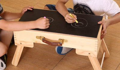 Mesa Plegable Infantil 2 en 1 con Pizarrón y Bloques de Construcción - Image 2