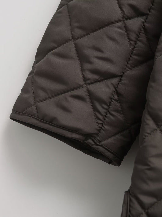 Abrigo Acolchado para Mujer con Solapa y Diseño Rombo - Cálido y Versátil - Image 10