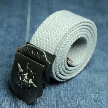 Cinturón de Lona para Hombre con Calavera y Hebilla Metálica