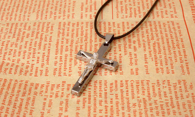 Dije Cruz de Jesús en Acero Inoxidable - Image 4
