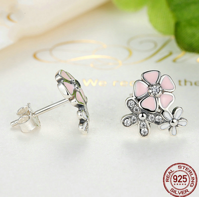 Aretes Florales de Cerezo y Margarita en Plata de Ley 925 - Image 3