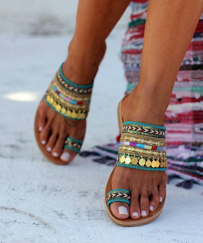 Sandalias Étnicas de Metal con Base Plana para Mujer - Image 2