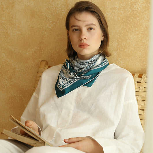 Pañuelo de Seda Twill 90 cm - Elegancia y Versatilidad - Image 3
