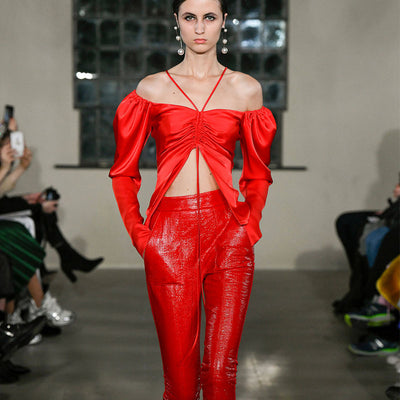 Conjunto Rojo Asimétrico de Dos Piezas con Manga Larga - Image 11