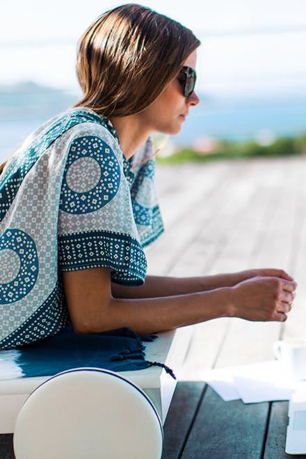 Bata Estampada de Secado Rápido con Posicionamiento de Tela - Image 4