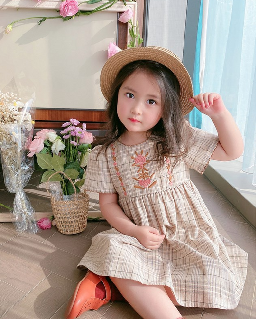 Falda Princesa Bordada para Niñas - Dos Versiones Elegantes - Image 7