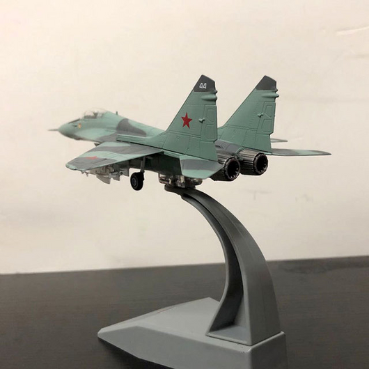 Maqueta de Caza MIG-29 - Réplica Detallada de Colección