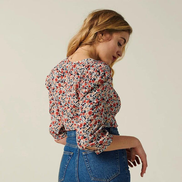Blusa Retro Cropped con Botones y Mangas Cortas